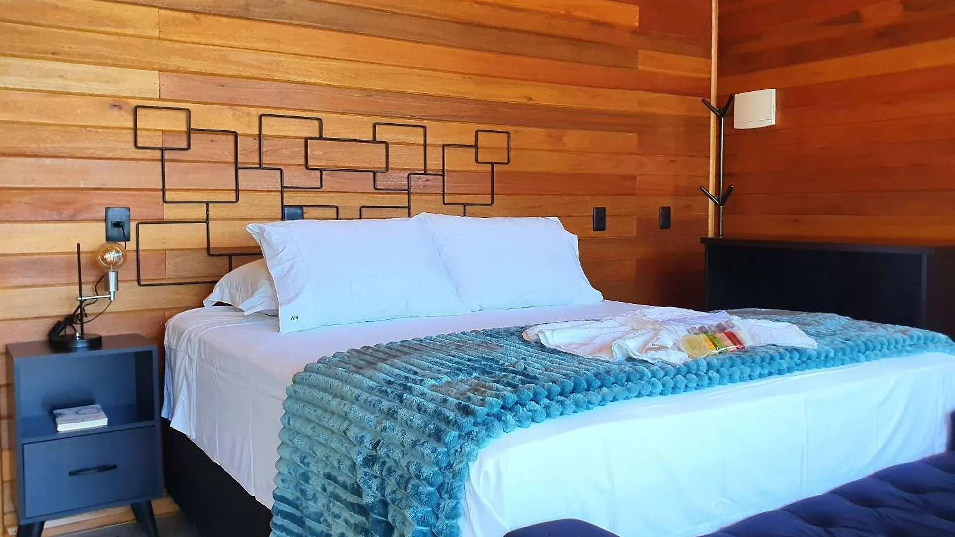 Cabana Bad Wolf - Rancho Queimado - Sc